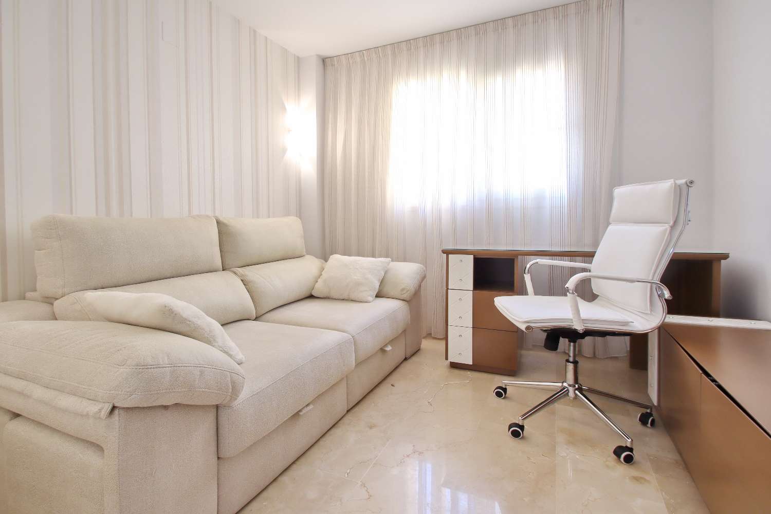 APARTAMENTO DE LUJO EN LA RECOLETA, PUNTA PRIMA, CON TERRAZA, PISCINAS Y GARAJE