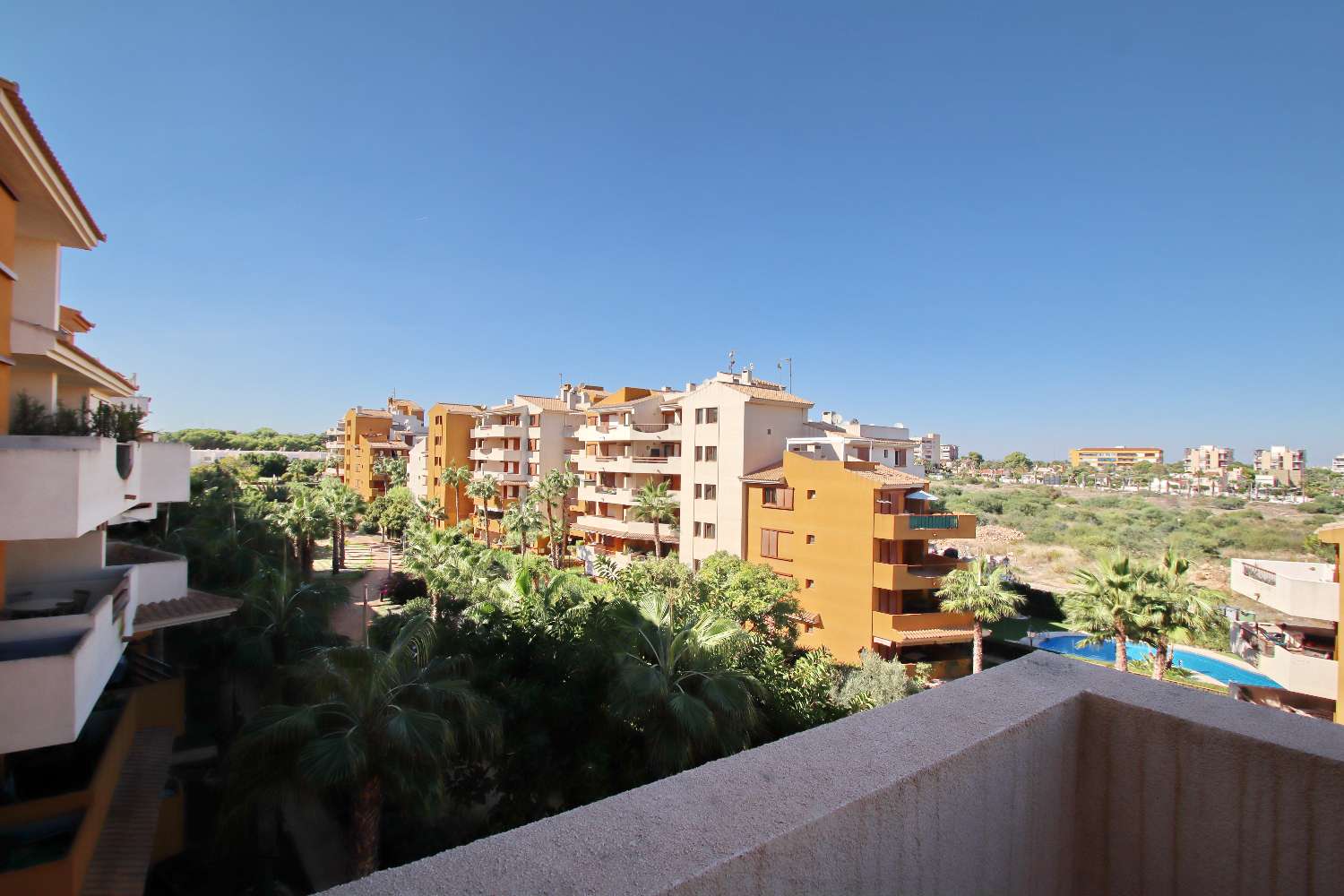 APARTAMENTO DE LUJO EN LA RECOLETA, PUNTA PRIMA, CON TERRAZA, PISCINAS Y GARAJE