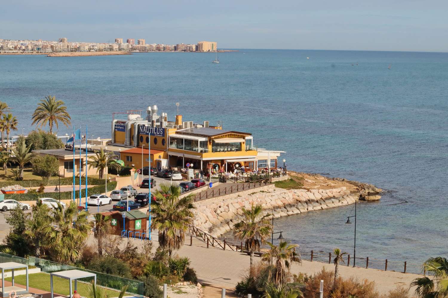 APARTAMENTO DE LUJO EN LA RECOLETA, PUNTA PRIMA, CON TERRAZA, PISCINAS Y GARAJE