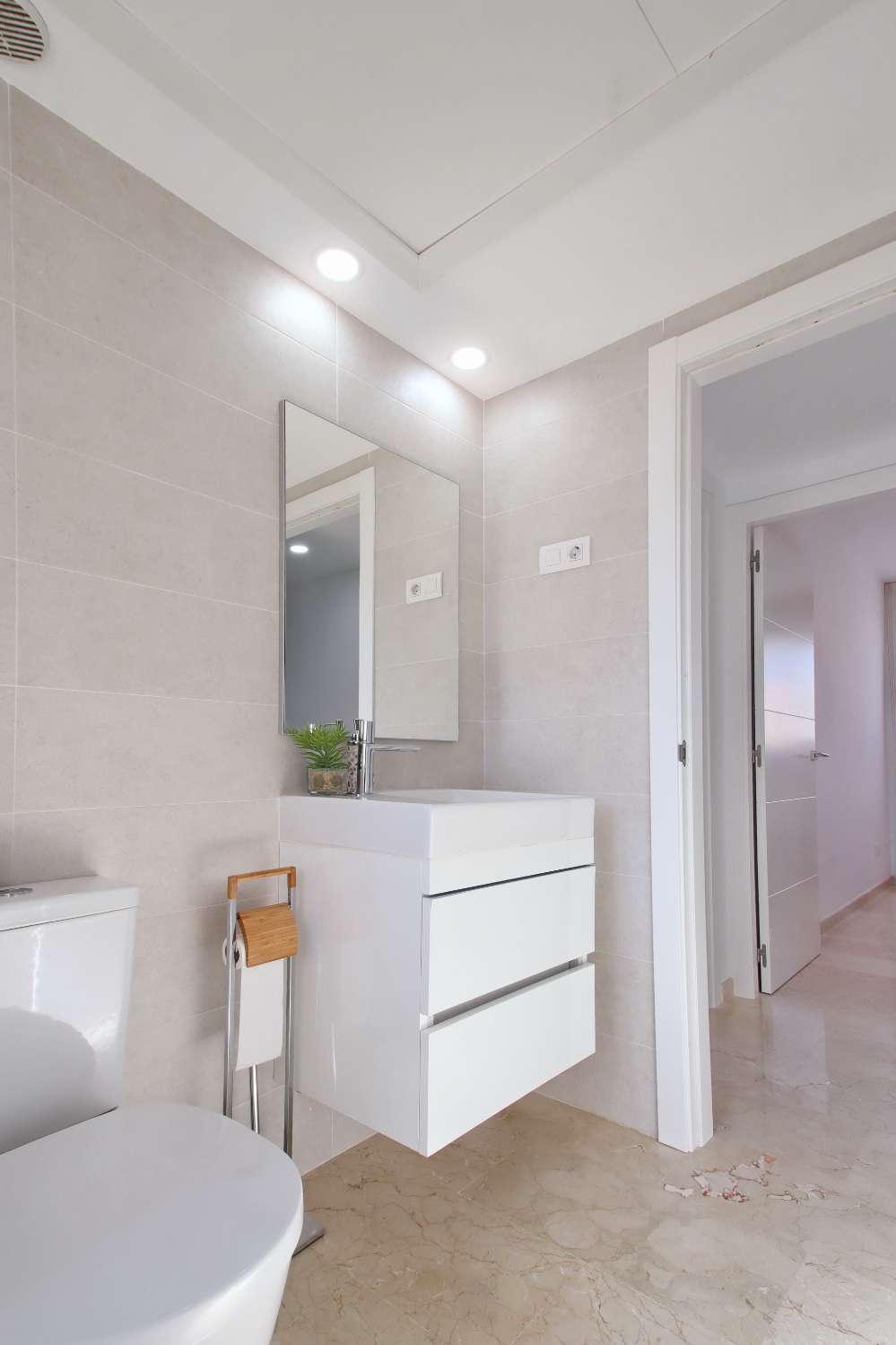 APARTAMENTO DE LUJO EN LA RECOLETA, PUNTA PRIMA, CON TERRAZA, PISCINAS Y GARAJE