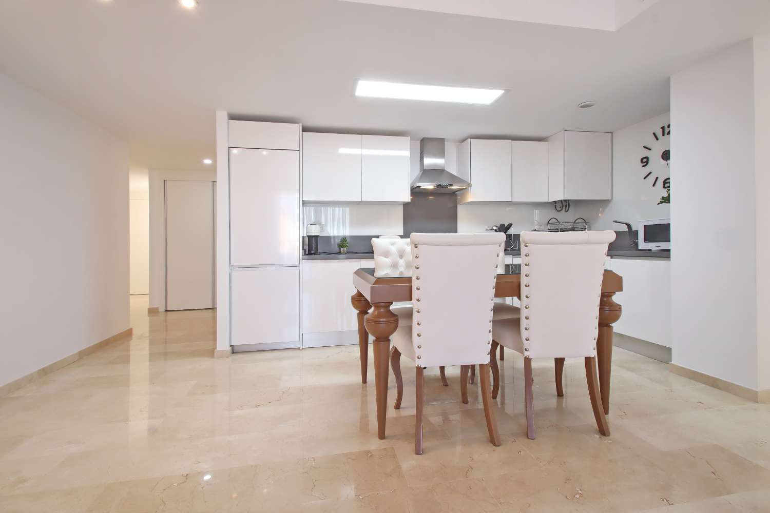 APARTAMENTO DE LUJO EN LA RECOLETA, PUNTA PRIMA, CON TERRAZA, PISCINAS Y GARAJE