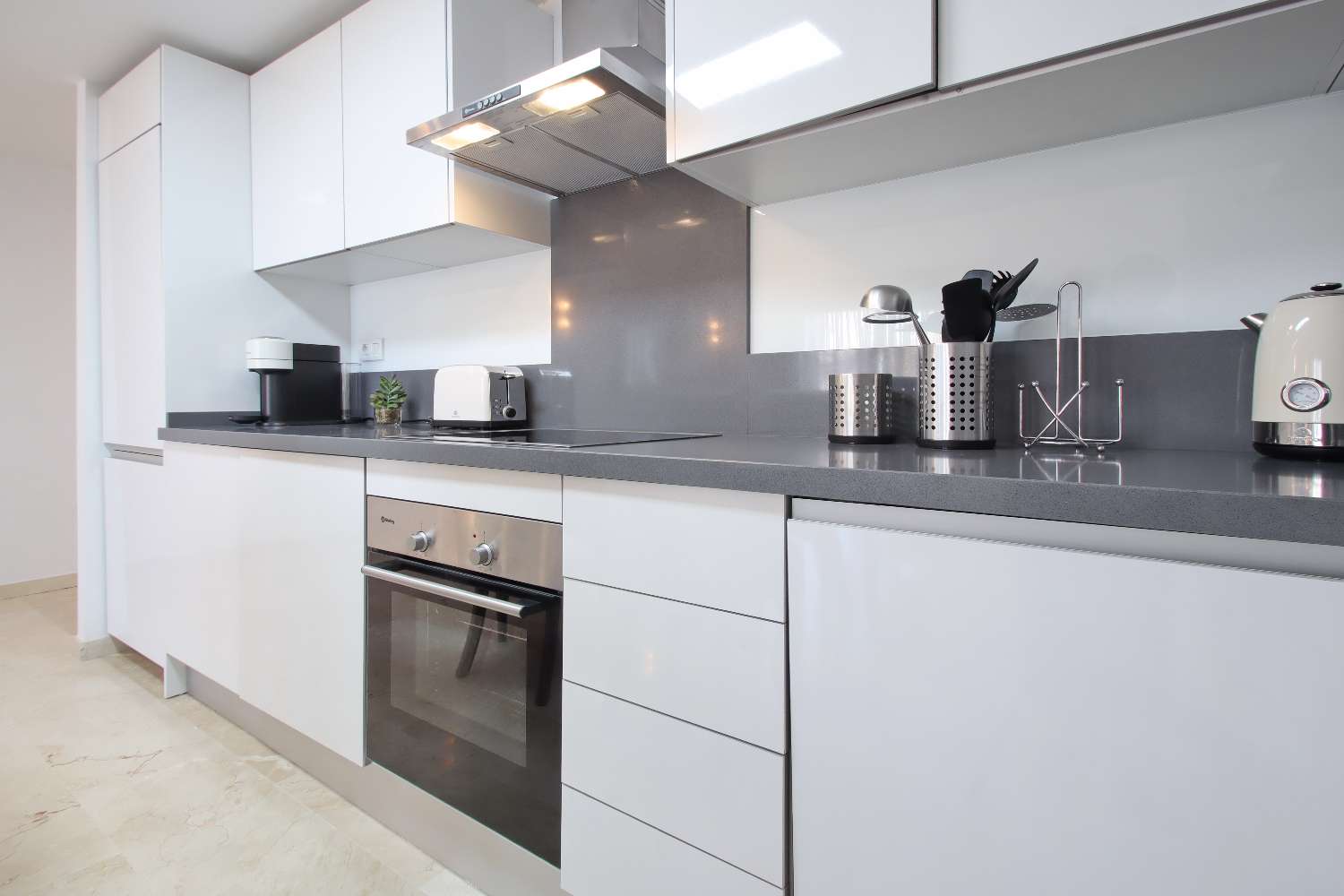 APARTAMENTO DE LUJO EN LA RECOLETA, PUNTA PRIMA, CON TERRAZA, PISCINAS Y GARAJE