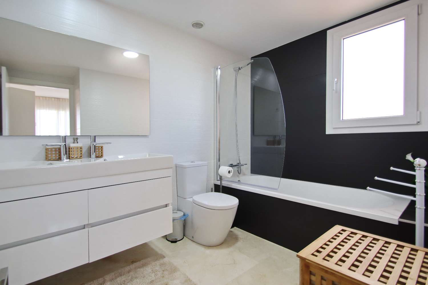 APARTAMENTO DE LUJO EN LA RECOLETA, PUNTA PRIMA, CON TERRAZA, PISCINAS Y GARAJE