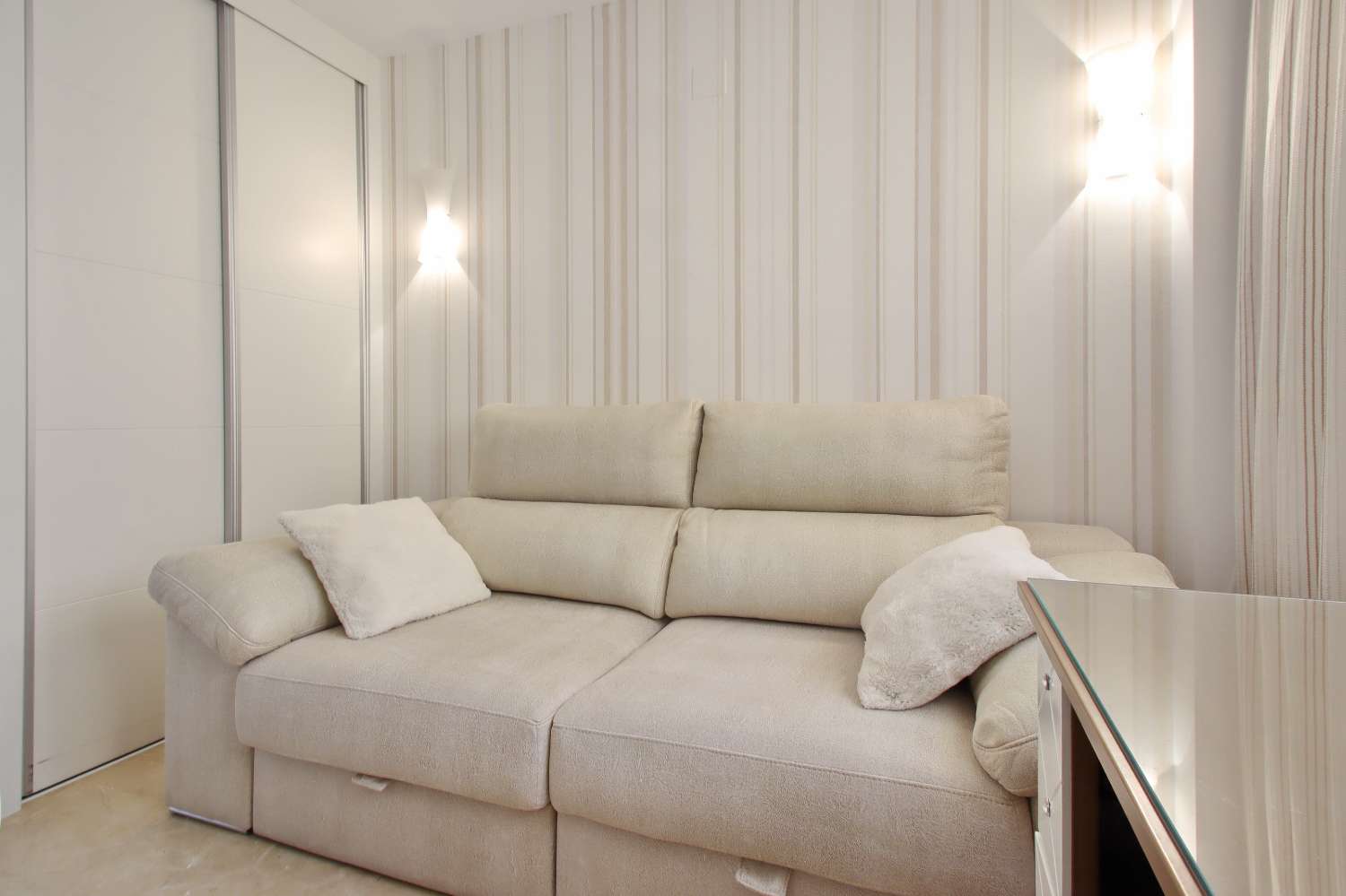 APARTAMENTO DE LUJO EN LA RECOLETA, PUNTA PRIMA, CON TERRAZA, PISCINAS Y GARAJE