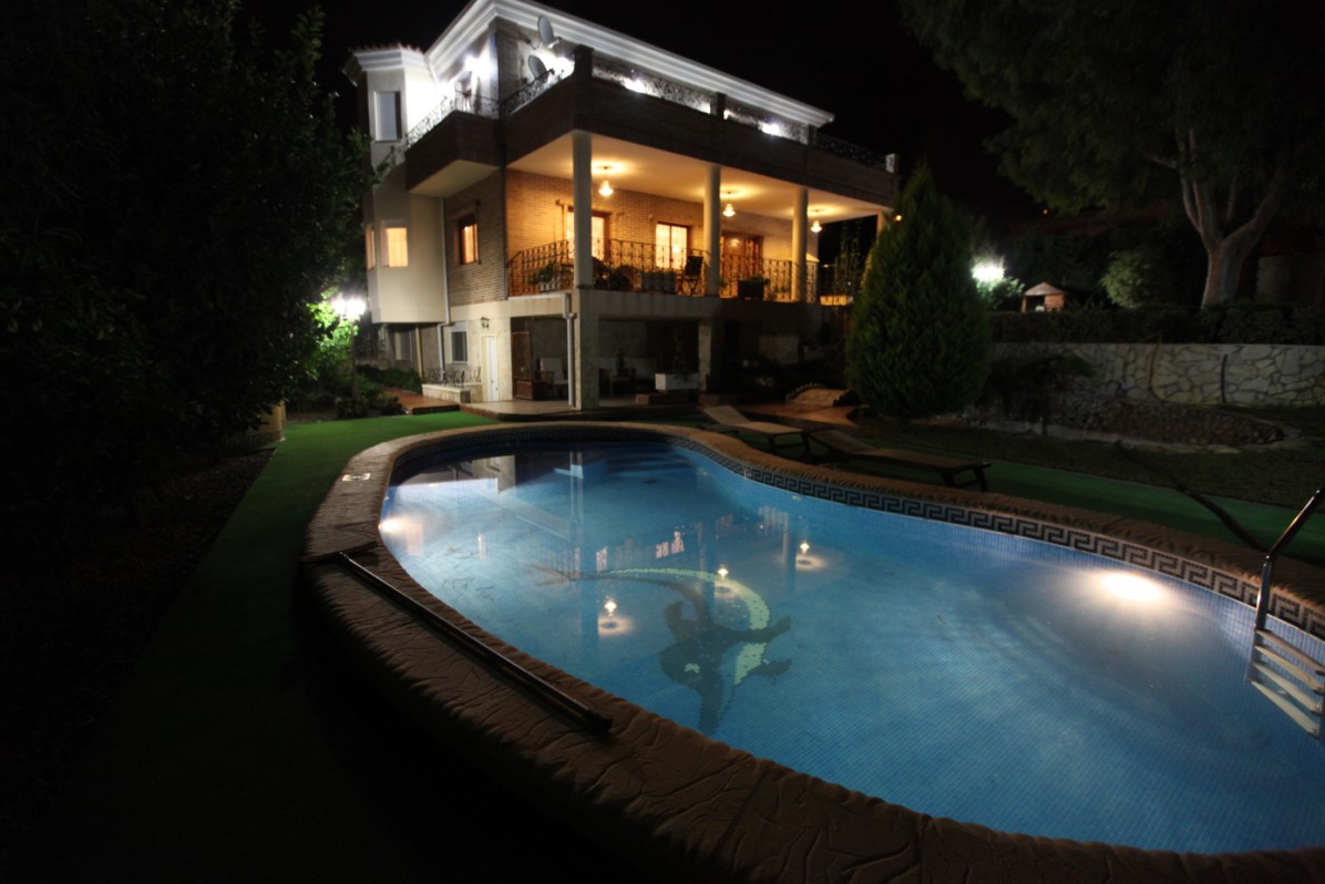 LUXURY DETACHED VILLA IN DOÑA PEPA, CIUDAD QUESADA