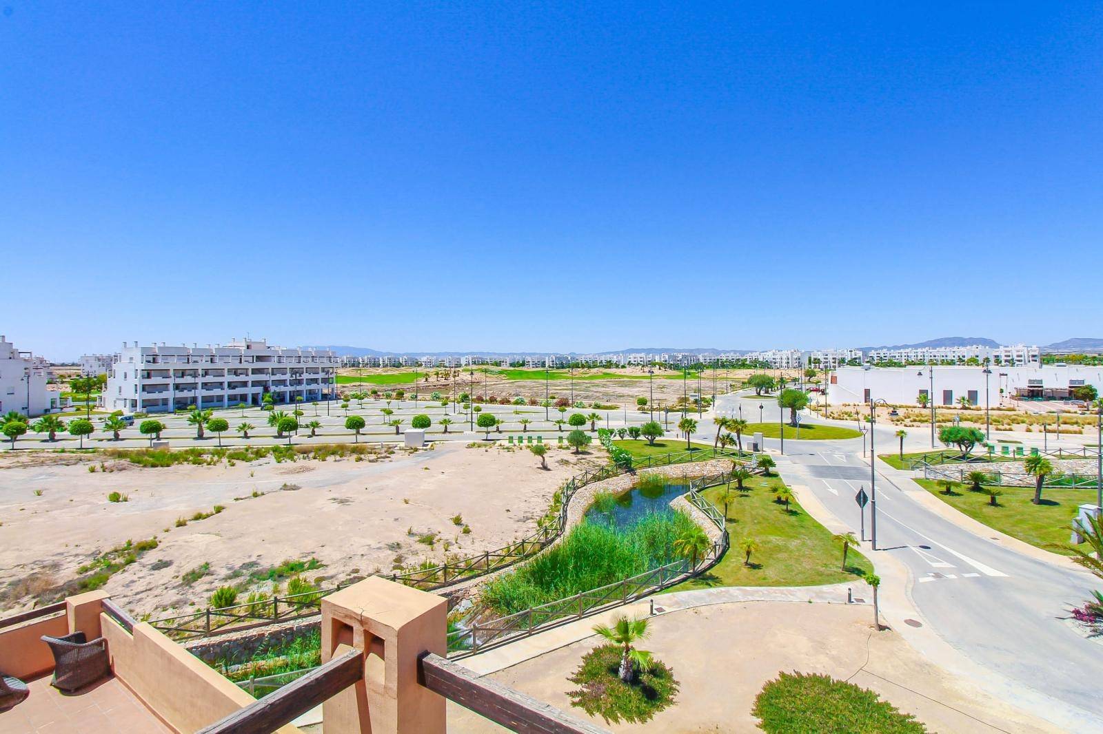 SPECTACULAR PENTHOUSE WITH LARGE TERRACE ON AN EXCLUSIVE GOLF COURSE