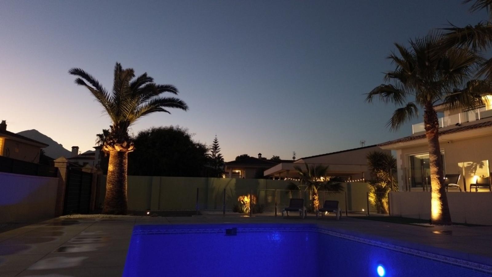 NEU RENOVIERTES LUXUS-TRAUMHAUS IN ALFAZ DEL PI / ALBIR