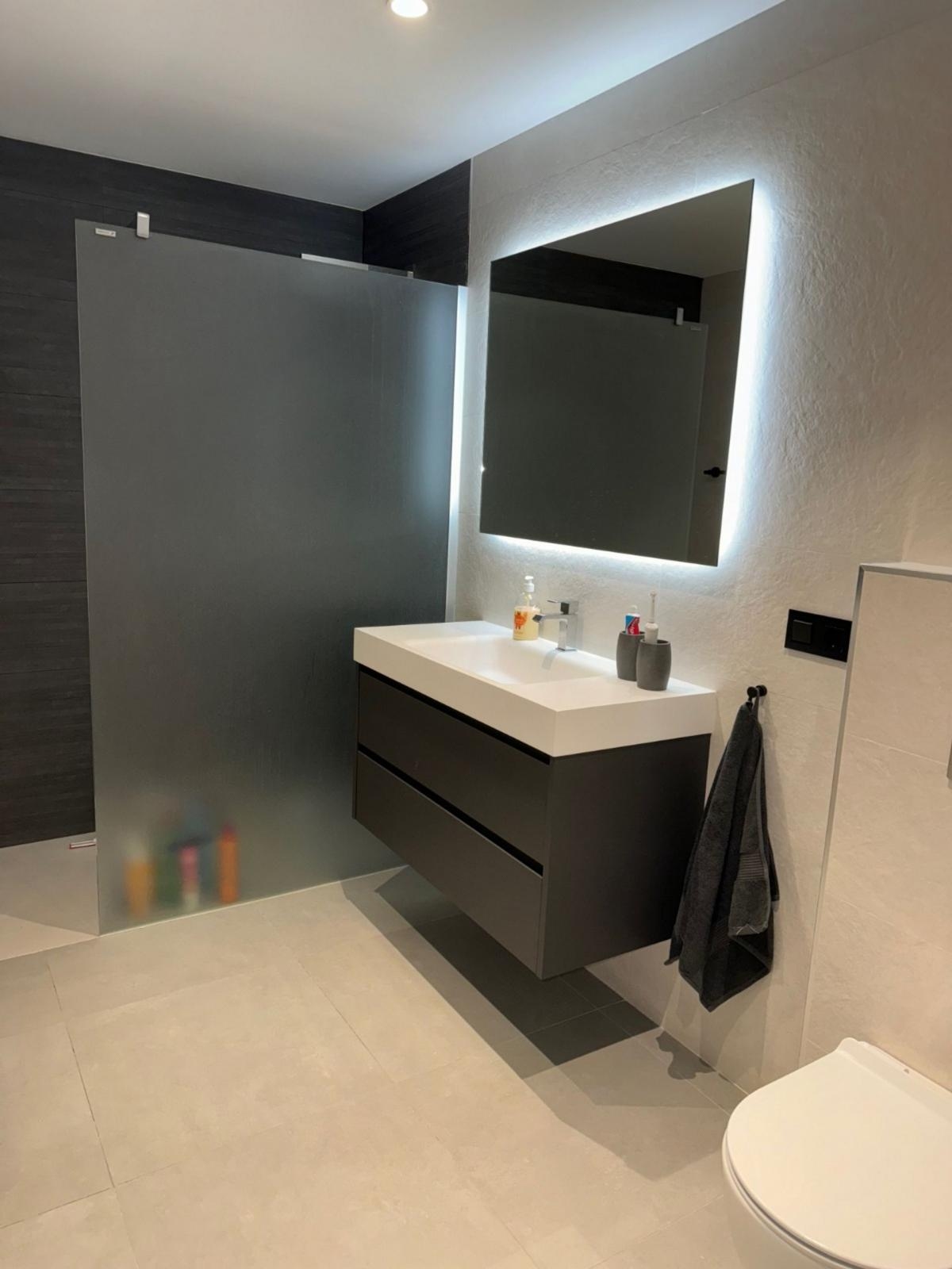 NEU RENOVIERTES LUXUS-TRAUMHAUS IN ALFAZ DEL PI / ALBIR