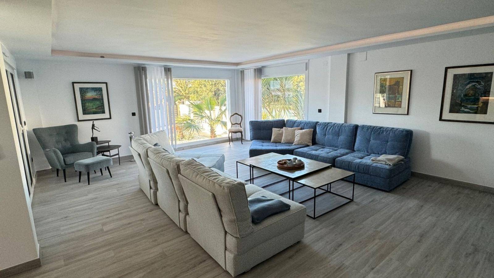 NEU RENOVIERTES LUXUS-TRAUMHAUS IN ALFAZ DEL PI / ALBIR