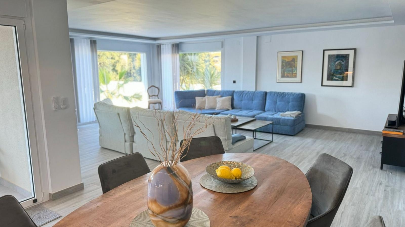 NEU RENOVIERTES LUXUS-TRAUMHAUS IN ALFAZ DEL PI / ALBIR