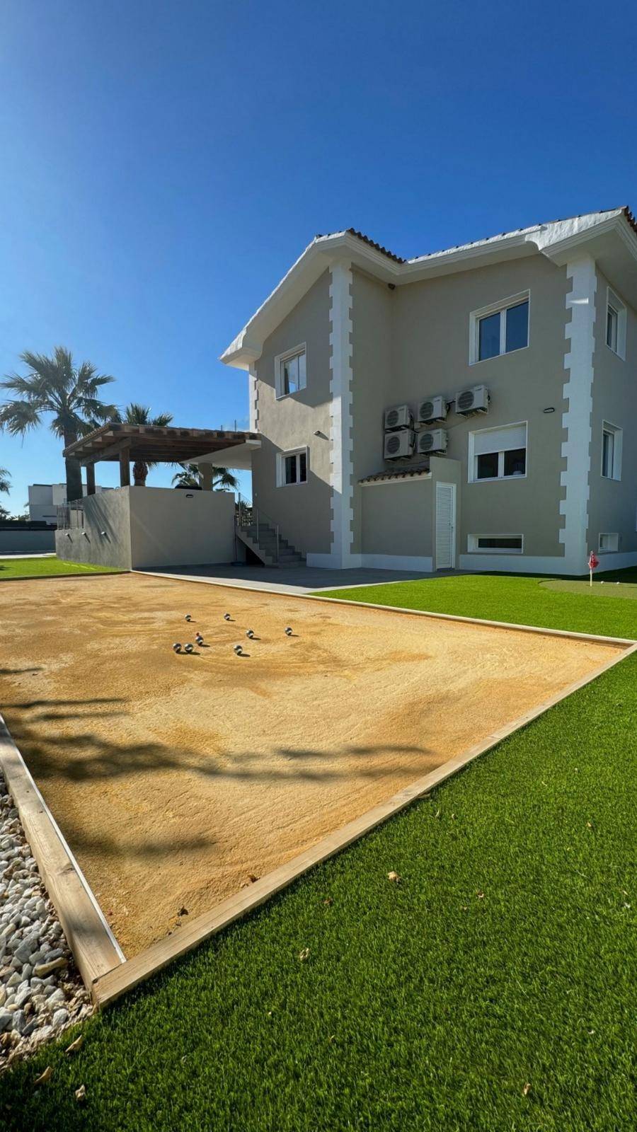 NEU RENOVIERTES LUXUS-TRAUMHAUS IN ALFAZ DEL PI / ALBIR