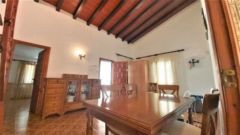 CHALET CON PARCELA DE 1000 M2,CON PISCINA PRIVADA Y A 300 METROS DE PLAYA DE PUNTA PRIMA