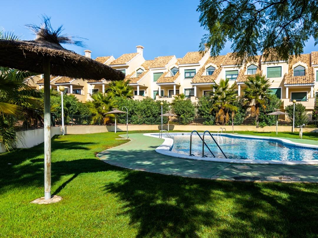 3 BEDROOM TOWNHOUSE IN CAMPOAMOR NEAR THE GOLF COURSE