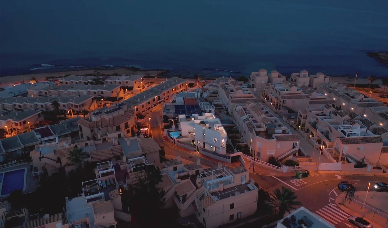 LYXVILLOR I LA MATA NYCKELFÄRDIG OCH GÅ TILL STRANDEN