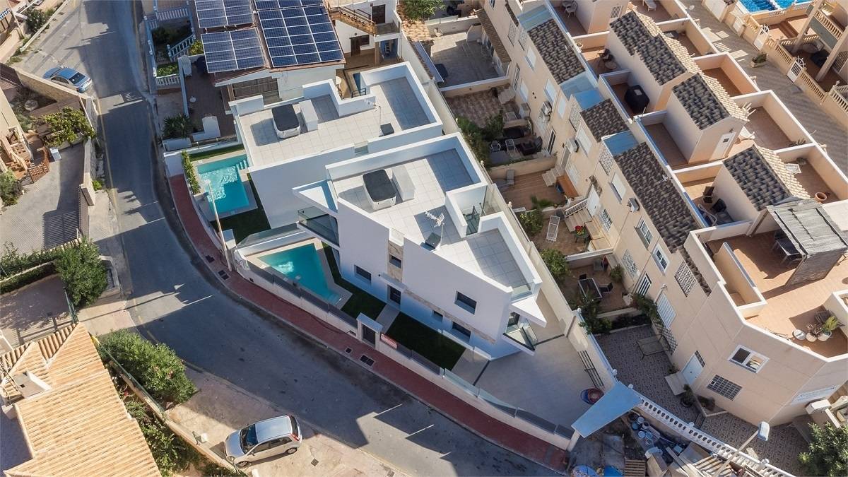 LUXURY VILLAS IN LA MATA TURNKEY AND WALK TO THE BEACH