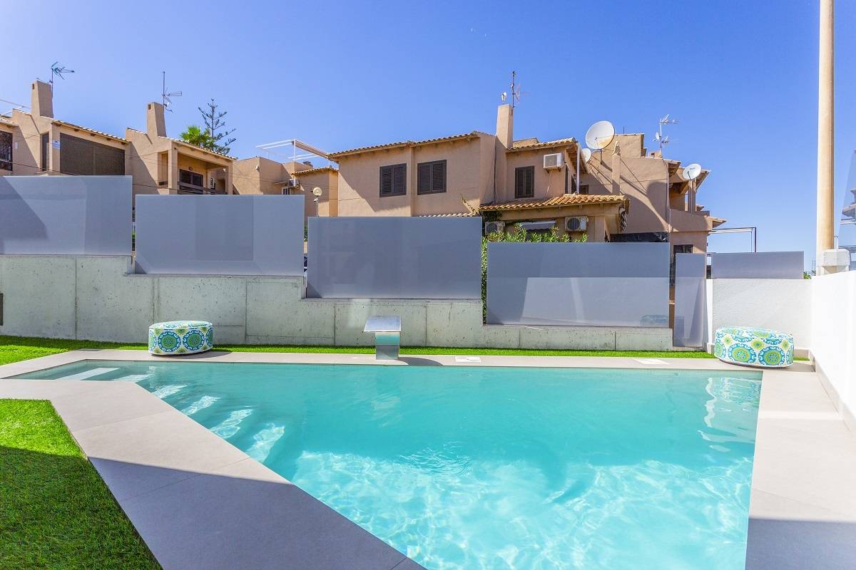 LUXURY VILLAS IN LA MATA TURNKEY AND WALK TO THE BEACH