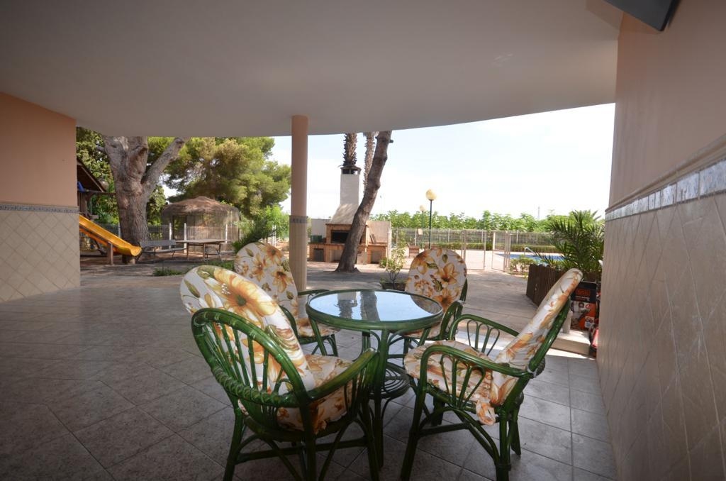 VILLA WITH PLOT OF 5000 MTS.-TENNIS COURT - SWIMMING POOL AND VIEWS OF THE PINK LAGOON IN URB. THE BALCONIES