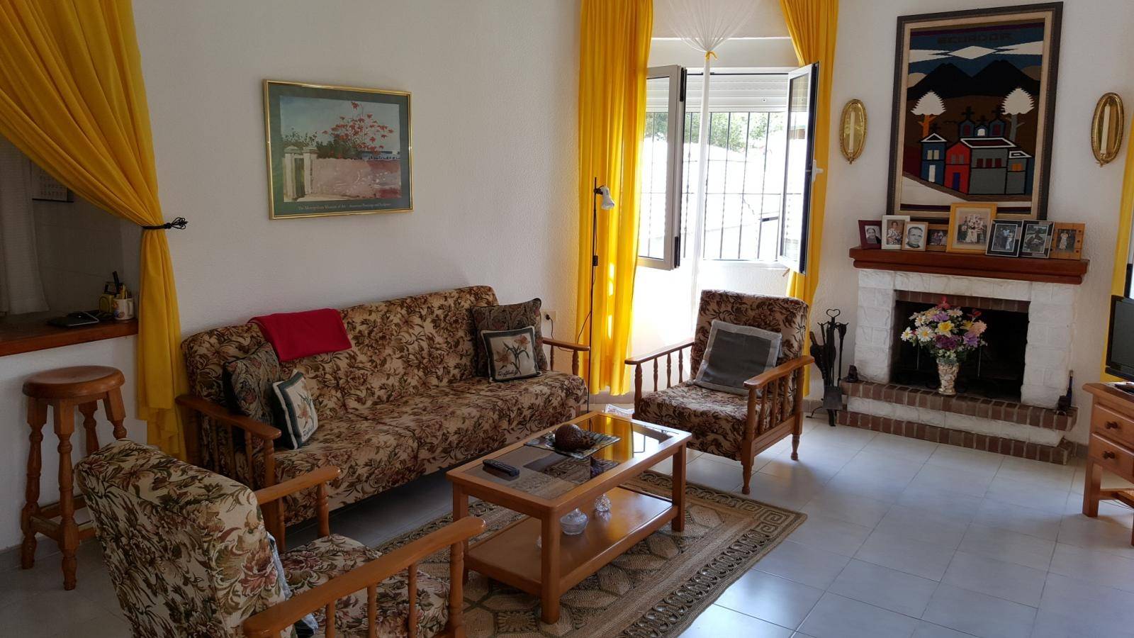 CHALET IN CORNER