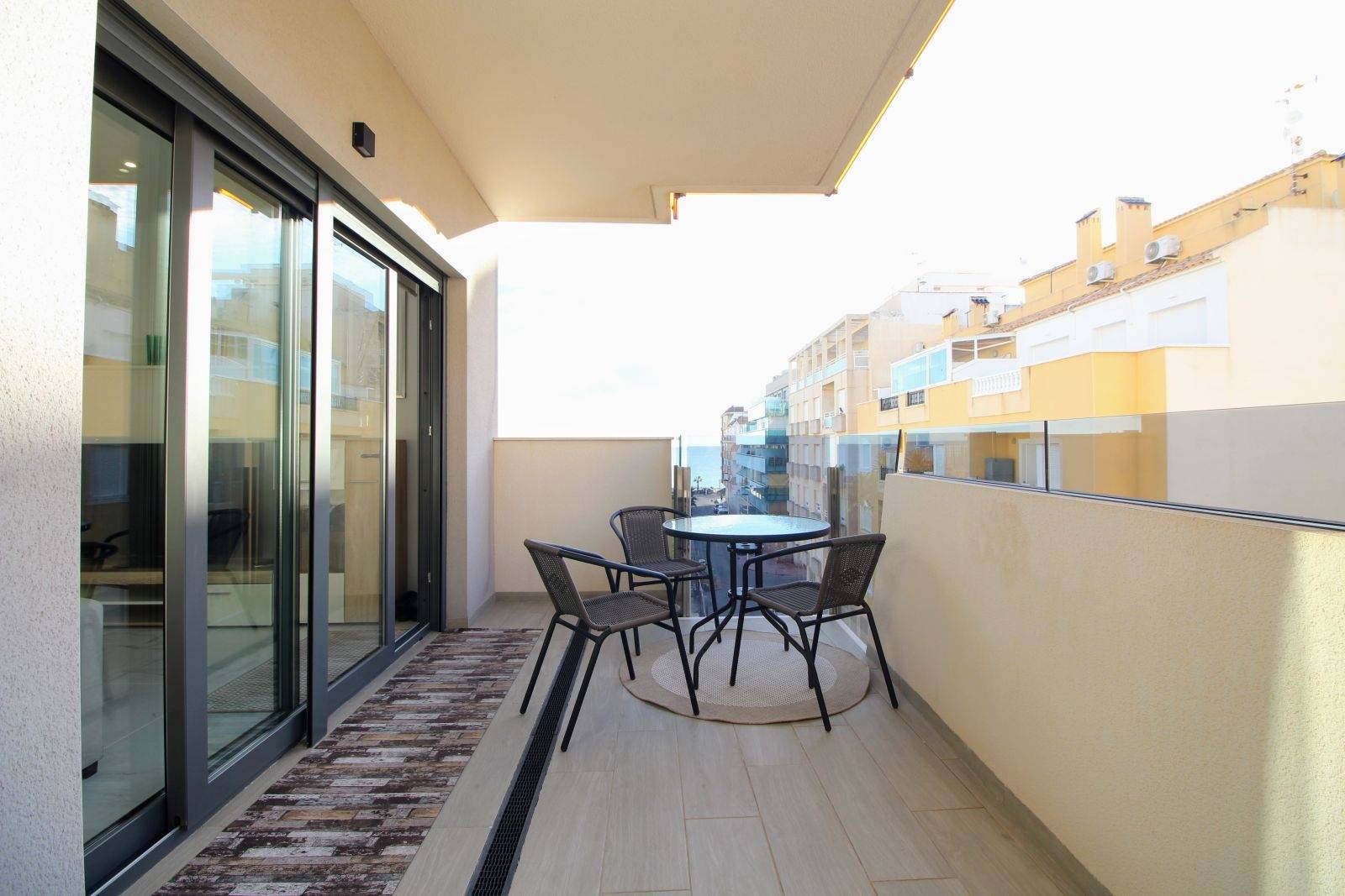 MODERN AND BRIGHT APARTMENT 350 METERS FROM THE BEACHES