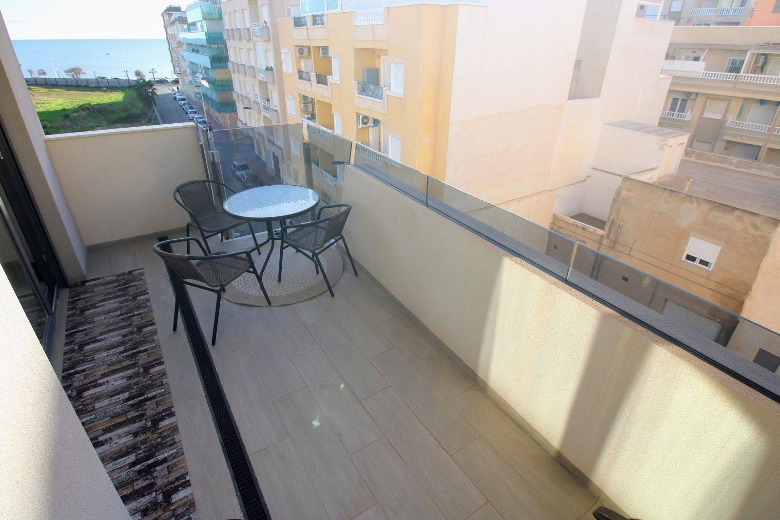 MODERN AND BRIGHT APARTMENT 350 METERS FROM THE BEACHES