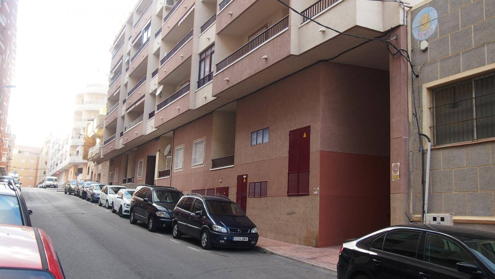 CENTRAL GARAGEPLATS MED RAMP