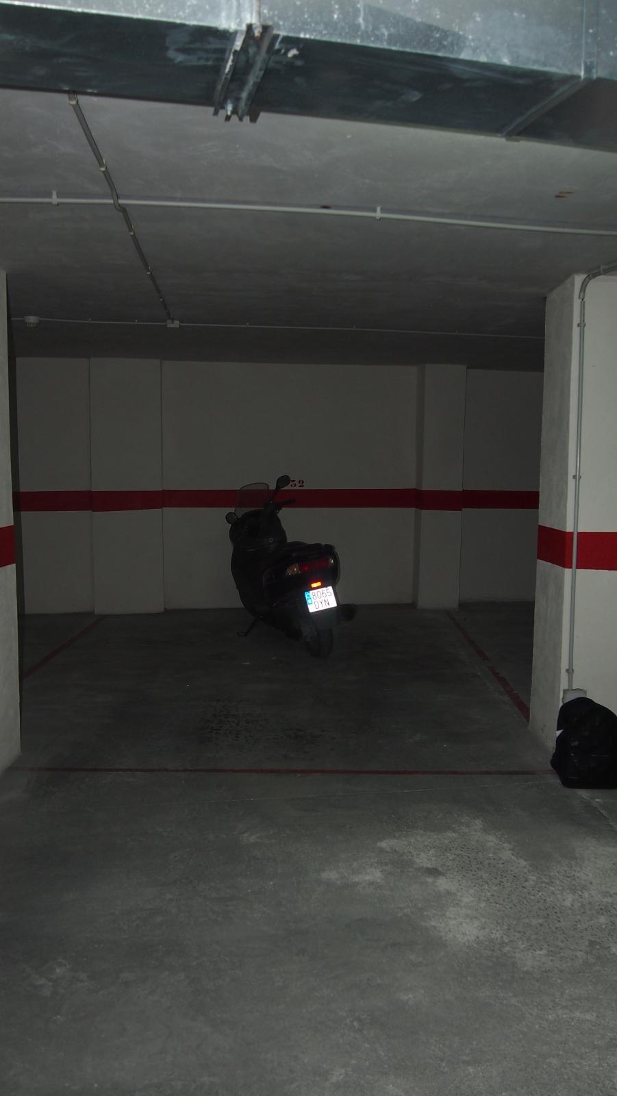 CENTRAL GARAGEPLATS MED RAMP