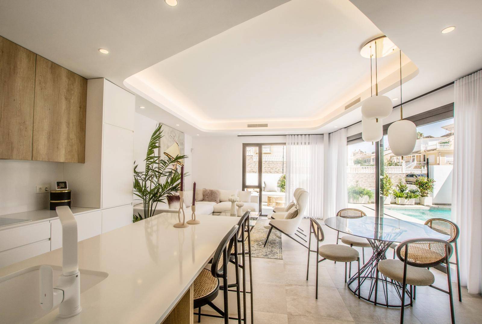 CHALET INDEPENDIENTE A ESTRENAR VILLA Nº 2 EN ORIHUELA COSTA CON PARKING Y PISCINA PRIVADA