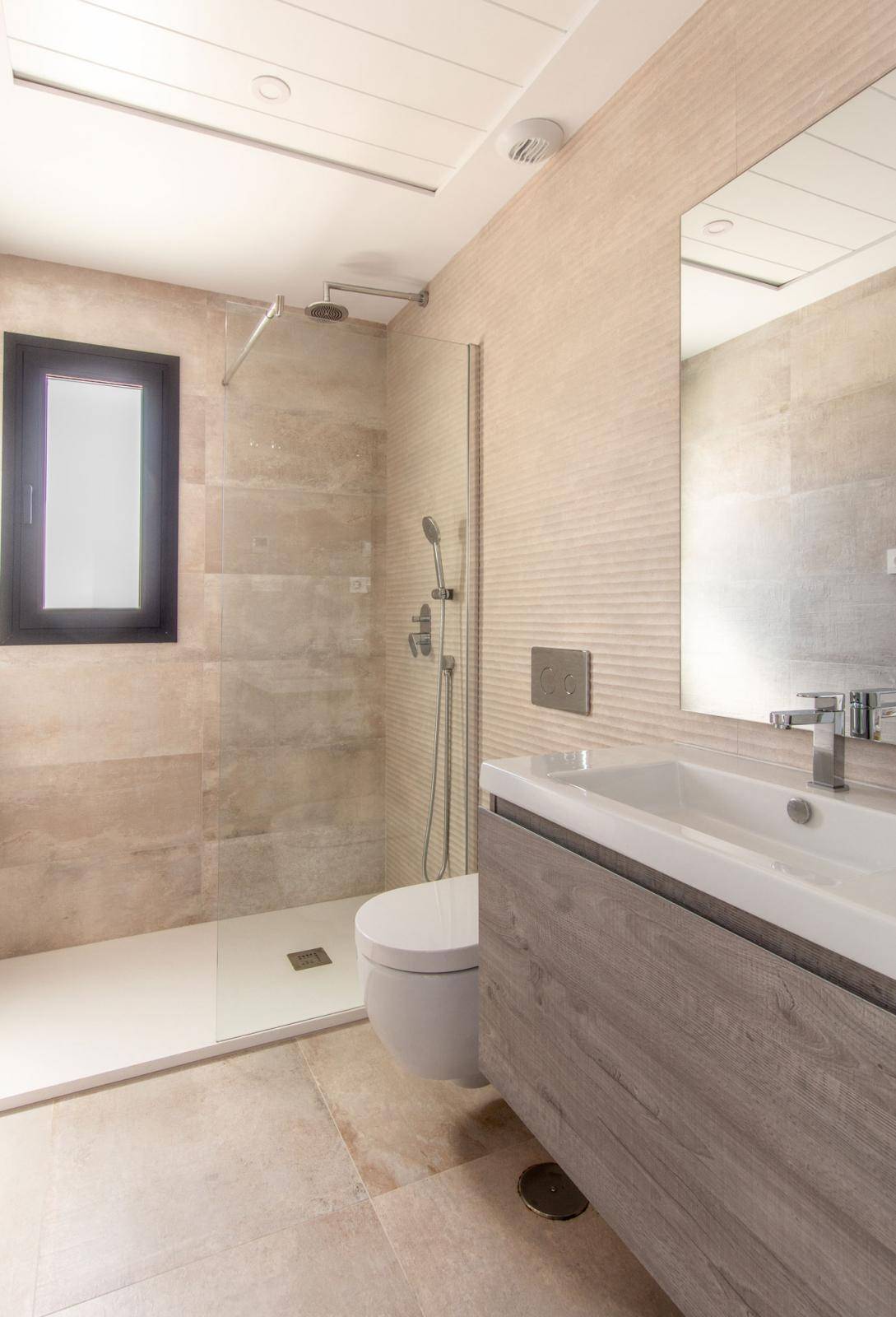 CHALET INDEPENDIENTE A ESTRENAR VILLA Nº 2 EN ORIHUELA COSTA CON PARKING Y PISCINA PRIVADA