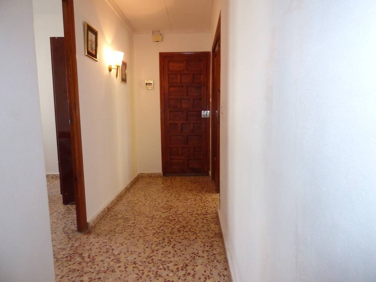 LOCAL APARTMENT FLIGHTS IN THE CENTER OF TORREVIEJA