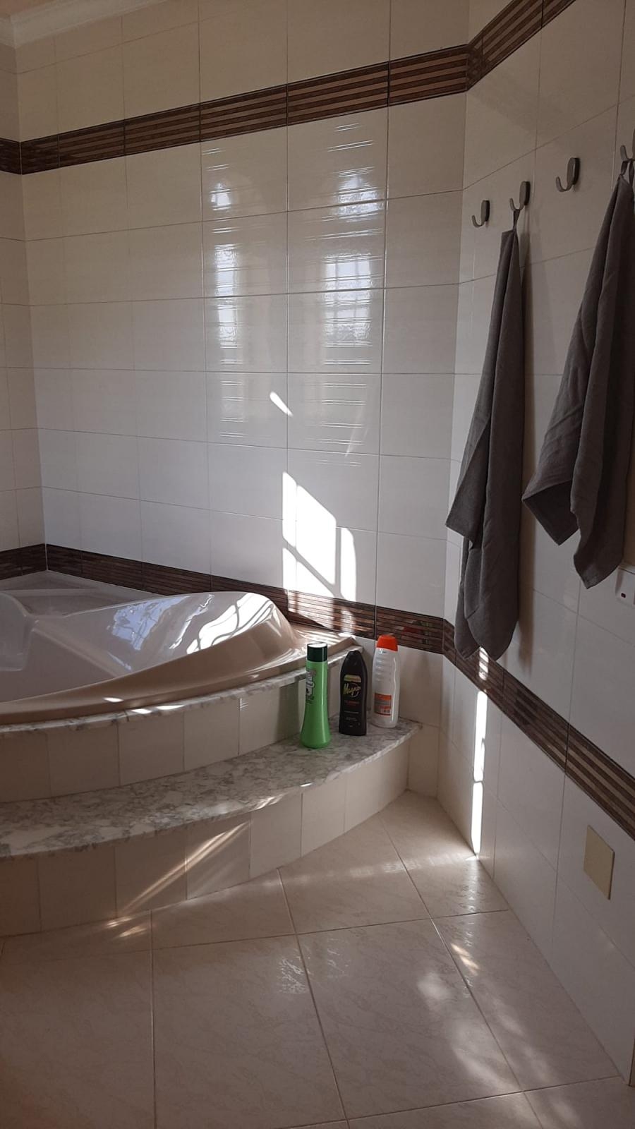 VILLA DE LUJO CON AMARRE PARA BARCO EN LA MANGA DEL MAR MENOR
