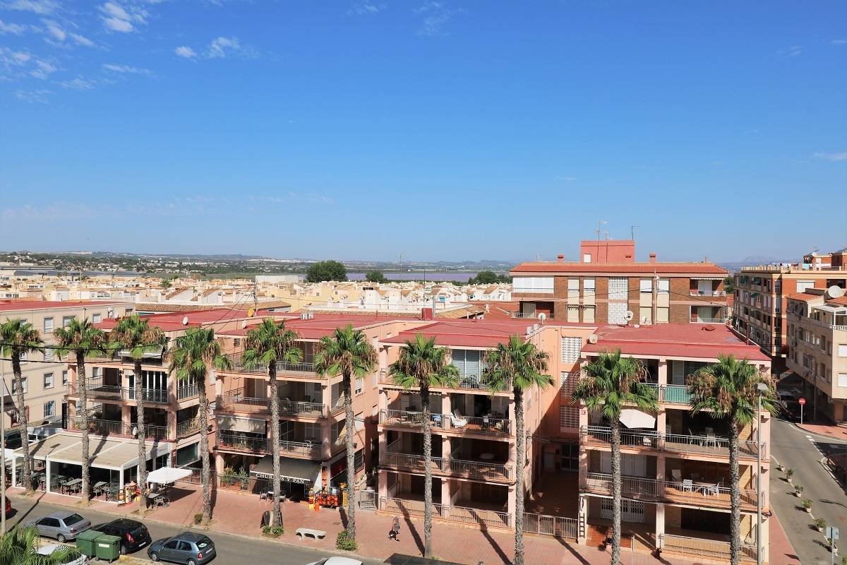 RENOVIERTES PENTHOUSE MIT MEERBLICK IN PLAYA DE LOS NÁUFRAGOS