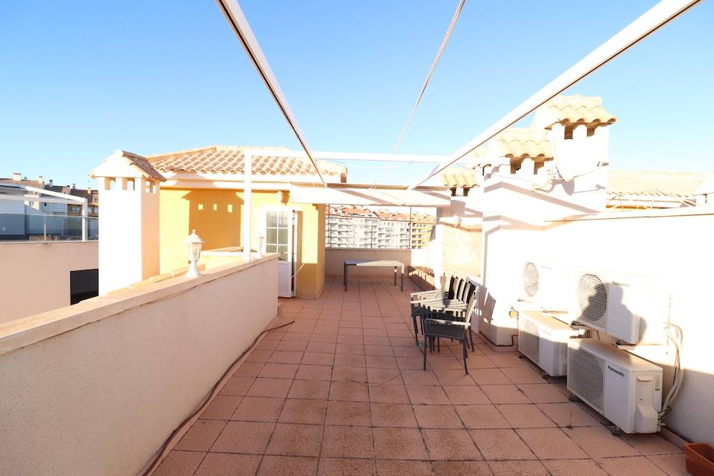 LARGE PENTHOUSE APARTMENT IN CAMPOAMOR