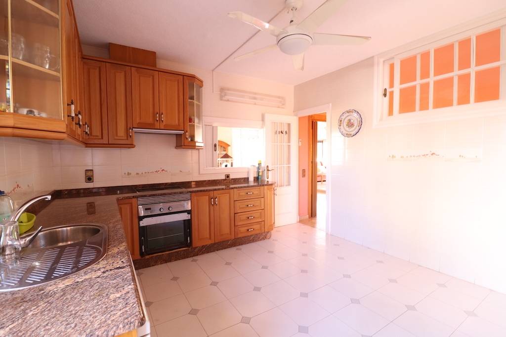 DETACHED CORNER VILLA IN CABO ROIG 300 METERS FROM THE SEA