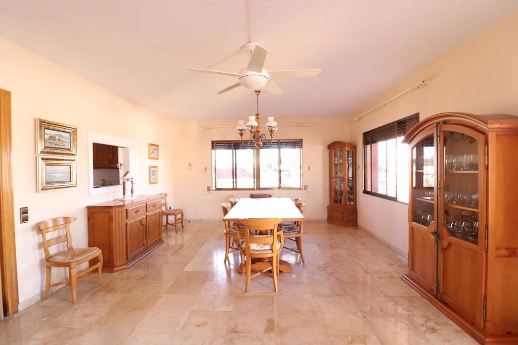DETACHED CORNER VILLA IN CABO ROIG 300 METERS FROM THE SEA