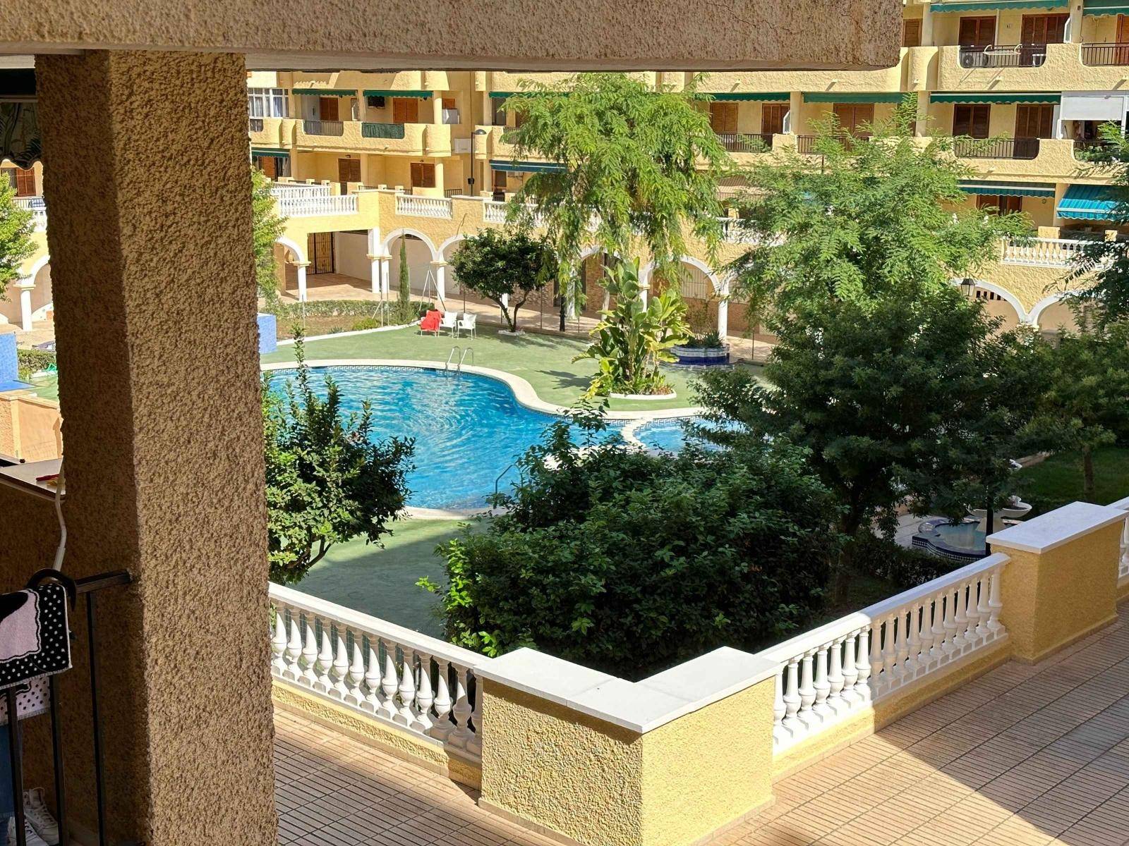 BEAUTIFUL APARTMENT IN LA MATA WITH LARGE GARAGE AND CLOSE TO THE SEA