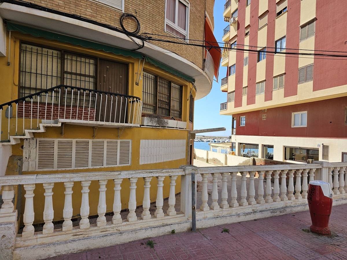 LOCAL COMERCIAL EN PRIMERA LÍNEA DE LA PLAYA ACEQUIÓN  