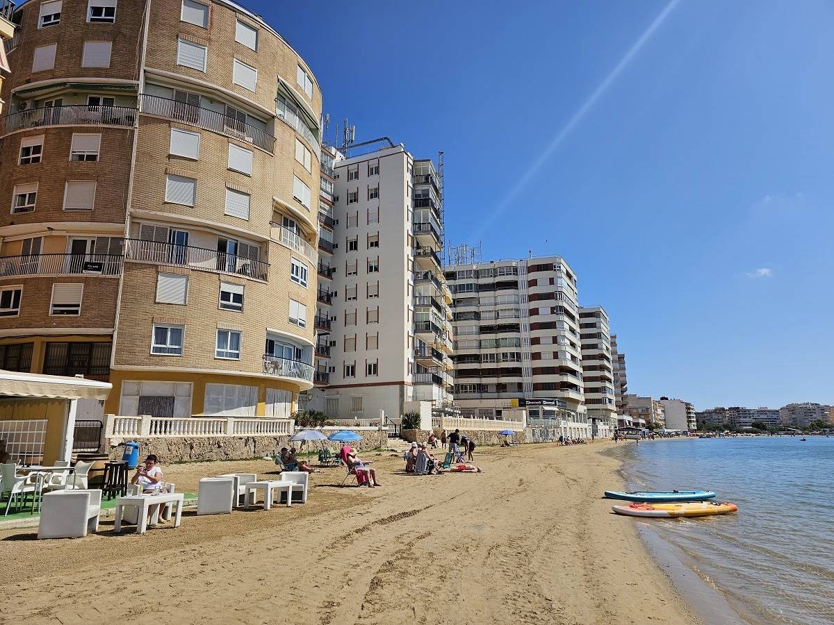 LOCAL COMERCIAL EN PRIMERA LÍNEA DE LA PLAYA ACEQUIÓN  