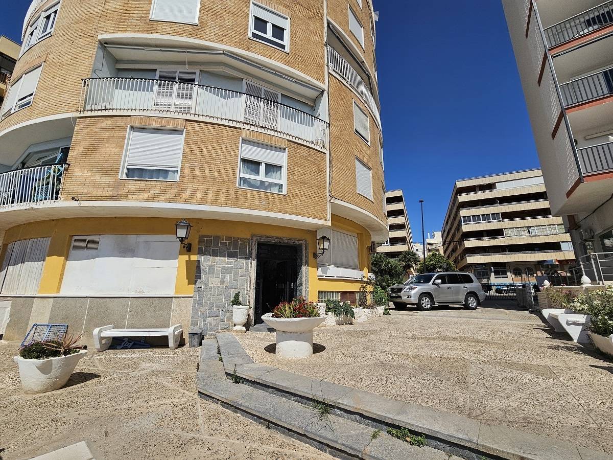 LOCAL COMERCIAL EN PRIMERA LÍNEA DE LA PLAYA ACEQUIÓN  
