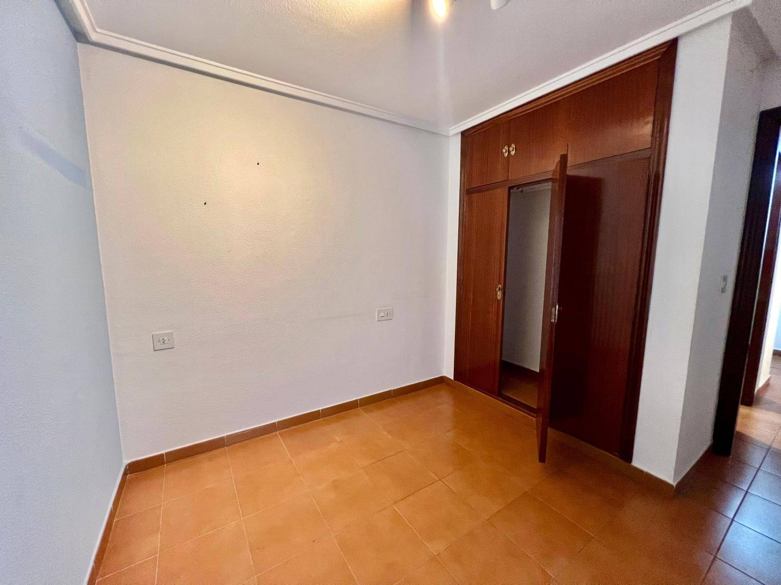 SPACIOUS APARTMENT IN THE HEART OF THE CITY CENTRE, 300 METRES FROM THE YACHT CLUB