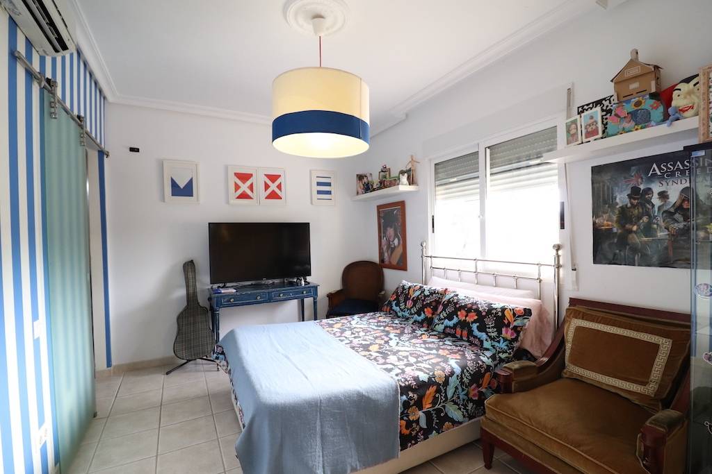 DETACHED VILLA IN PINAR DE CAMPOVERDE