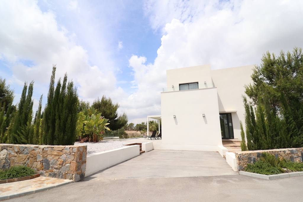 VILLA INDIVIDUELLE D’ANGLE À LAS COLINAS GOLF