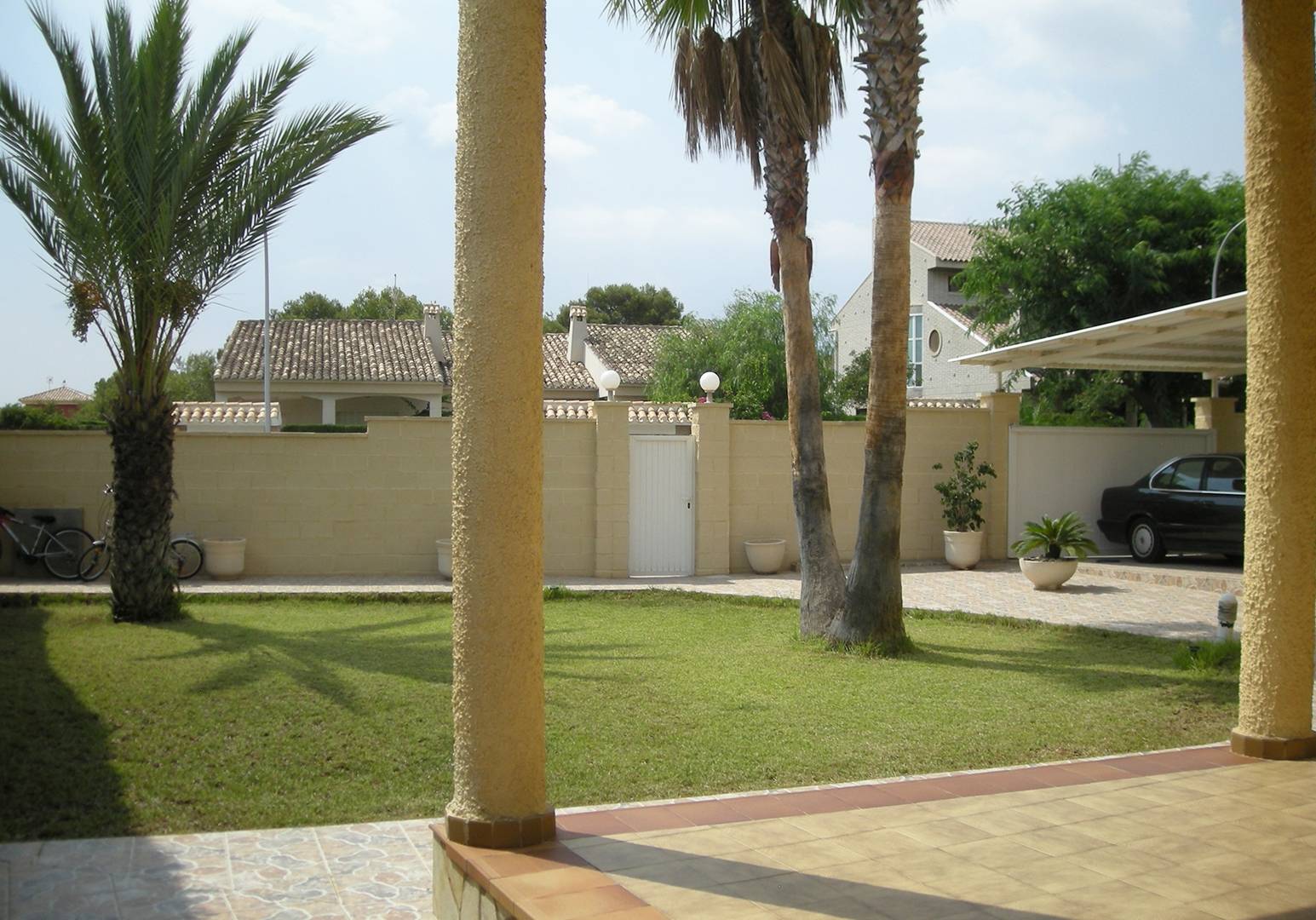NAGNIFICA VILLA FOR INVESTMENT OR REHABILITATION IN CAMPOAMOR