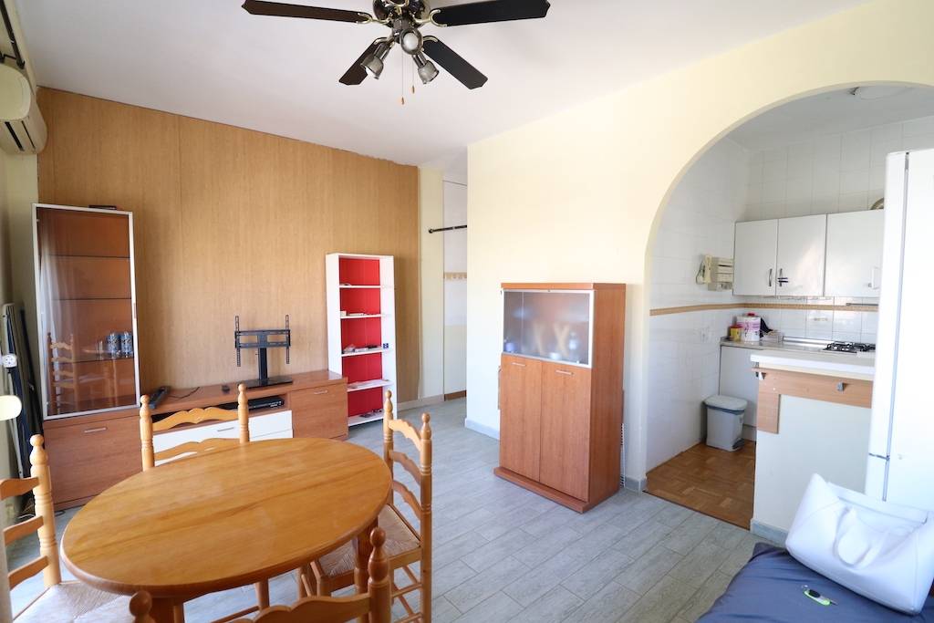 HÖRNLÄGENHET PÅ ÖVERSTA VÅNINGEN I VILLAMARTÍN