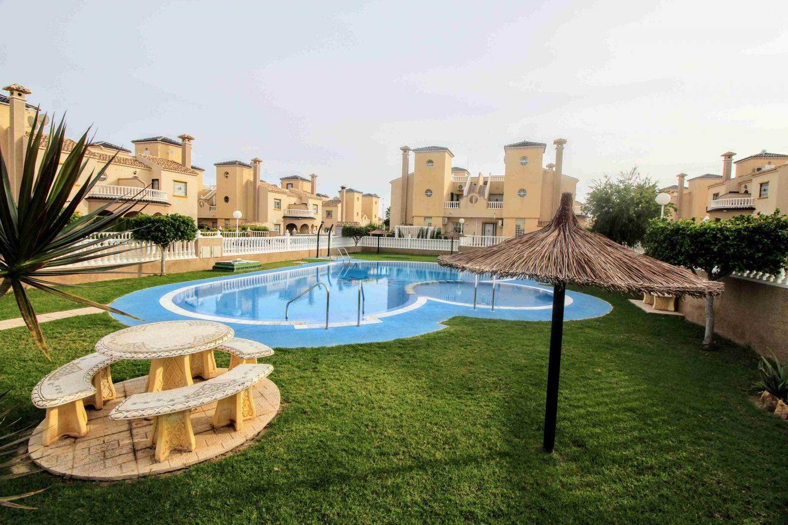 GROUND FLOOR APARTMENT WITH CAR ENTRANCE AND PRIVATE POOL IN LOMAS DE CABO ROIG