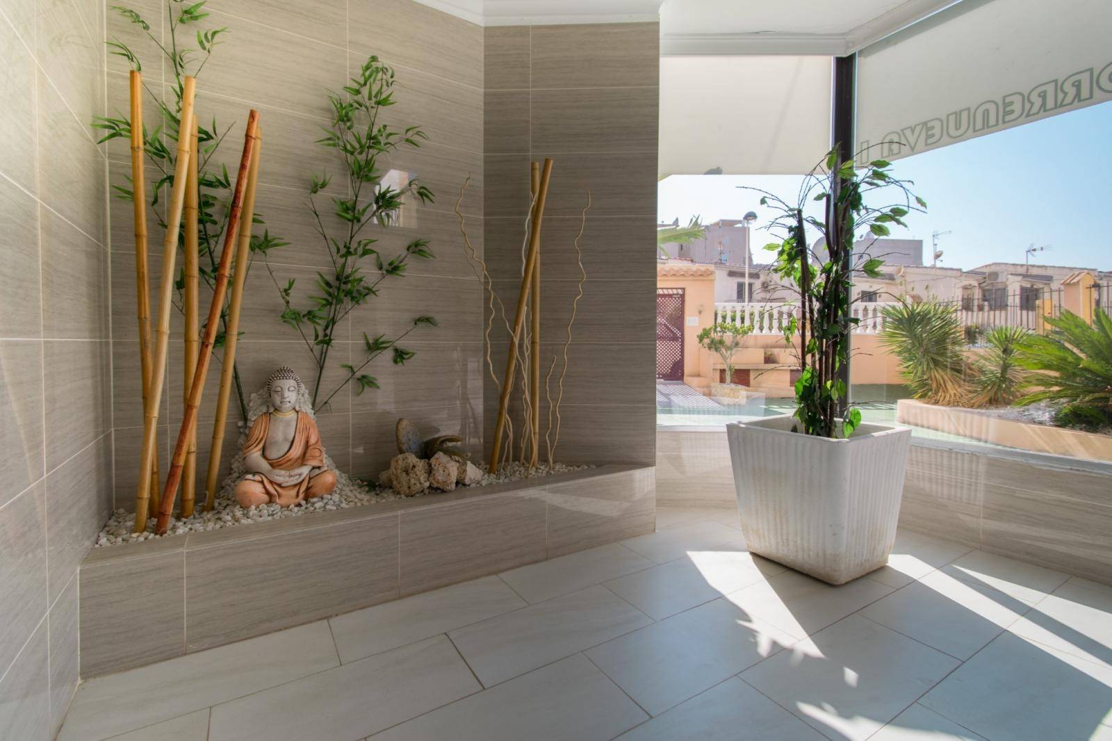 APARTAMENTO EN ZONA DE TORRELAMATA CON VISTAS ESPECTACULARES AL MAR