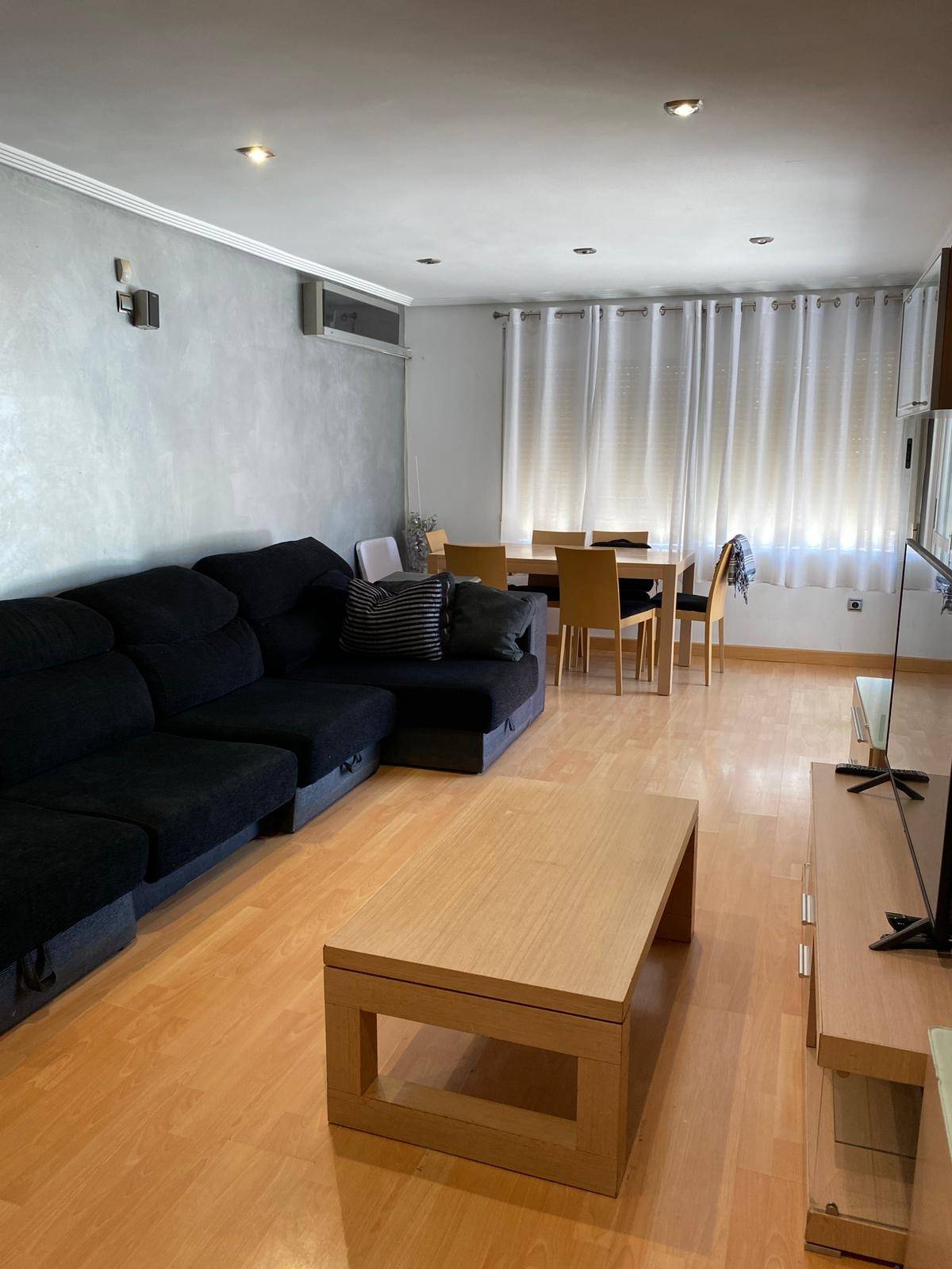 LOS BALCONES 城市化的独立别墅