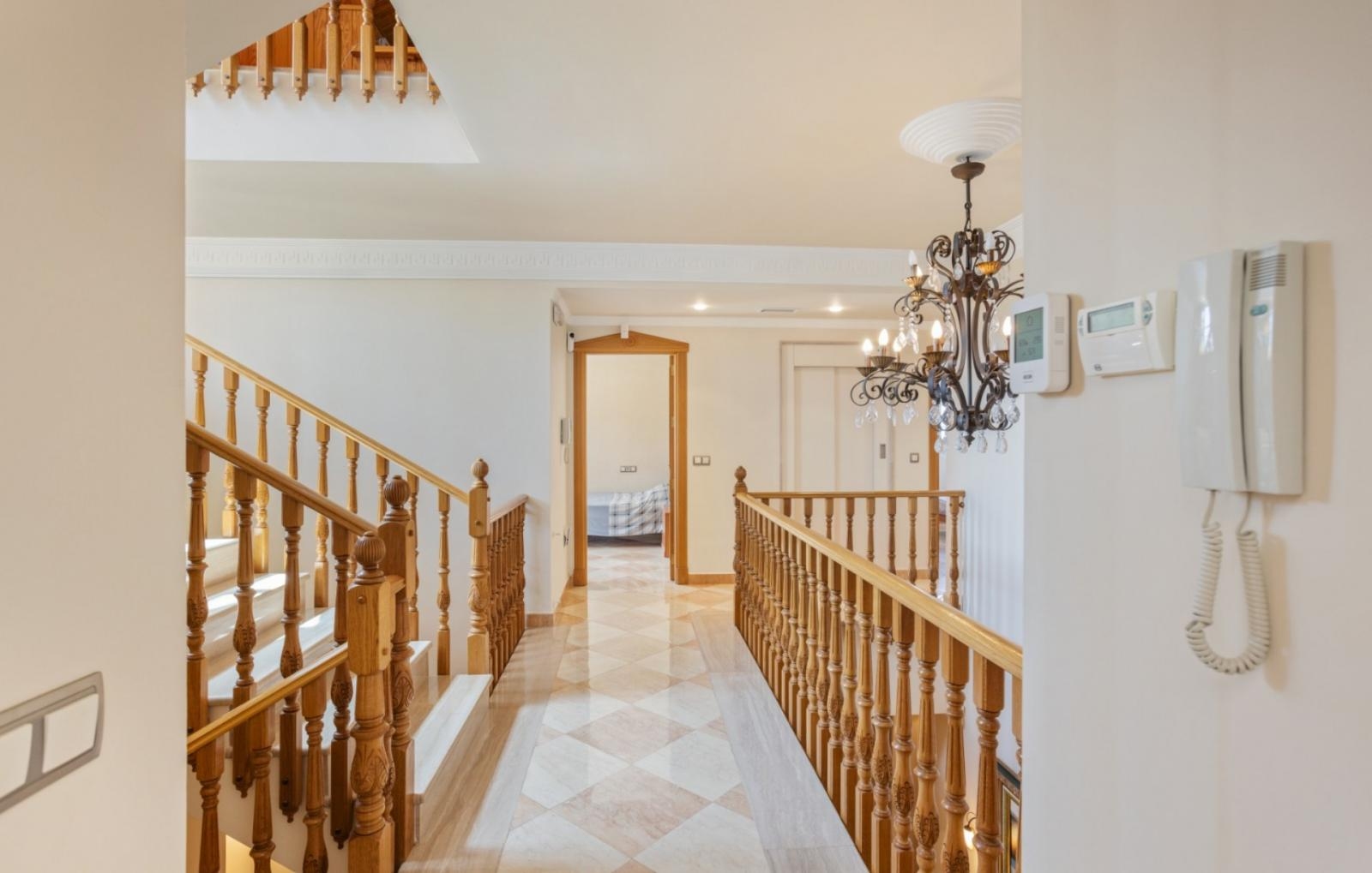 LUXOSA I ÀMPLIA VILA A 100M DEL MAR A LA VELETA