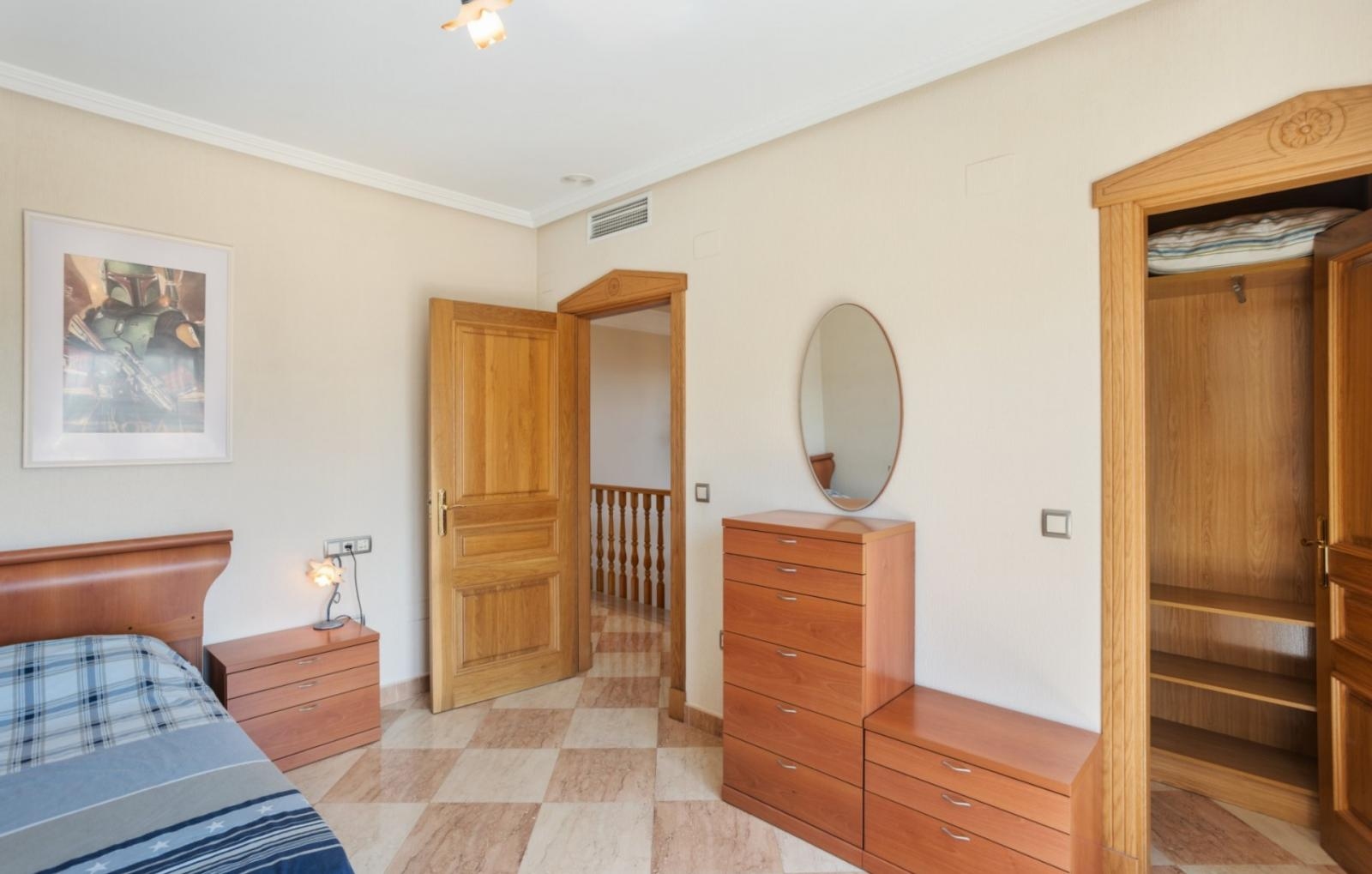 LUXOSA I ÀMPLIA VILA A 100M DEL MAR A LA VELETA