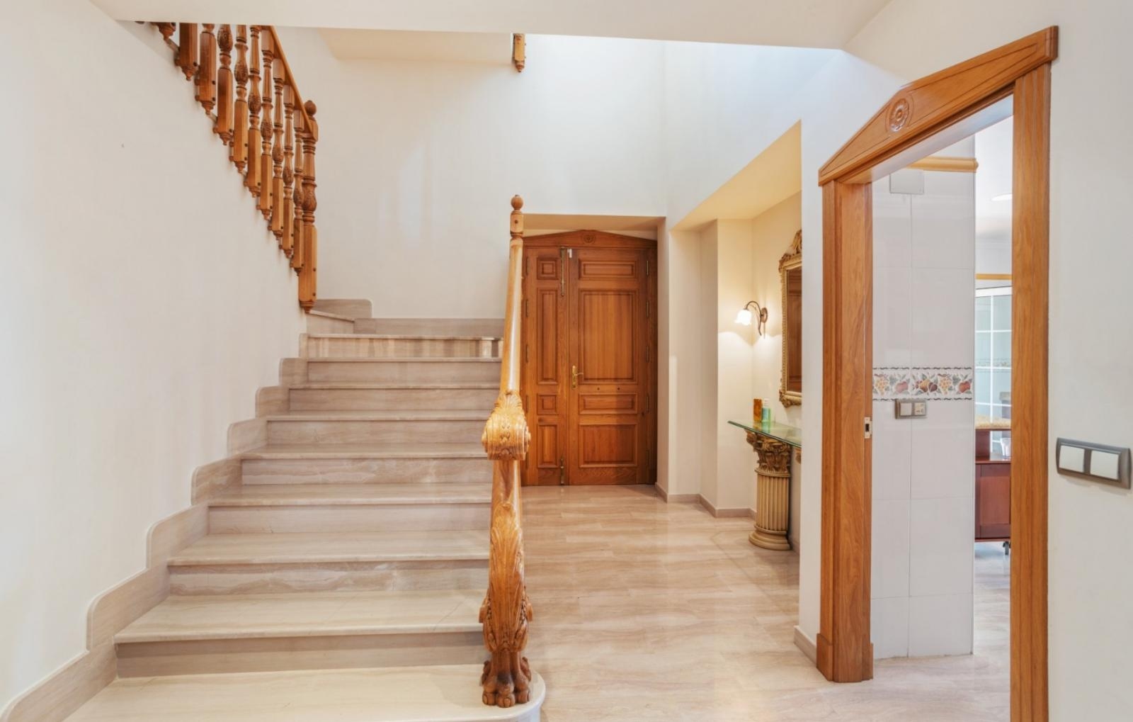 LUXOSA I ÀMPLIA VILA A 100M DEL MAR A LA VELETA