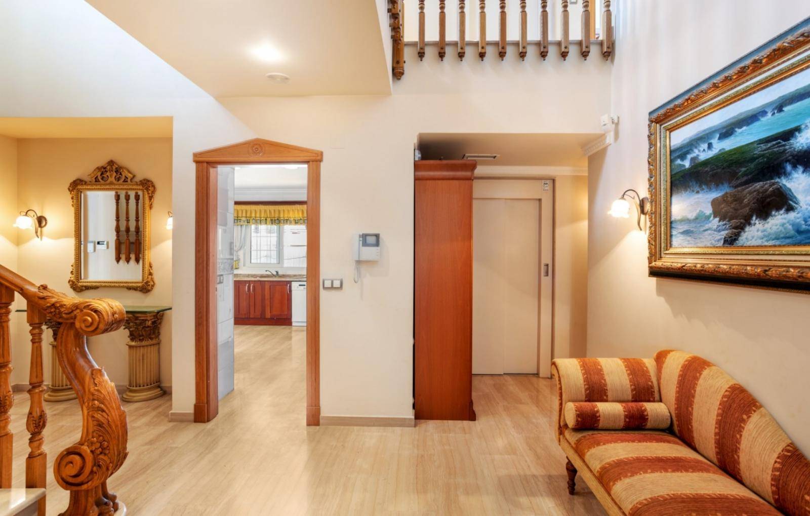 LUXOSA I ÀMPLIA VILA A 100M DEL MAR A LA VELETA